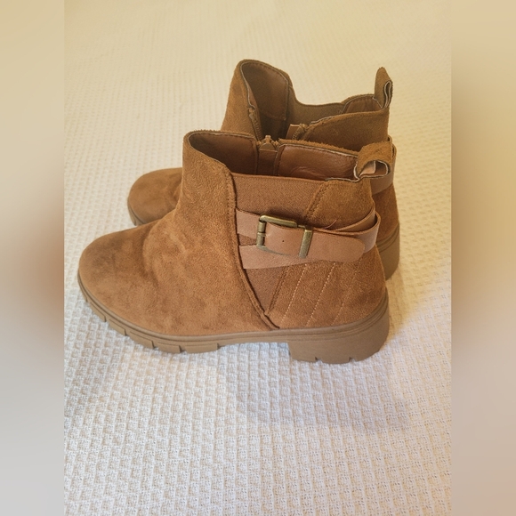 Wanted Brown Heeled Boots with Buckle - Picture 4 of 9